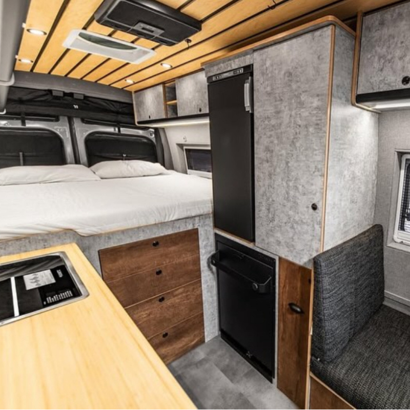 Tetravan Folding Shower with Magnetic Curtain