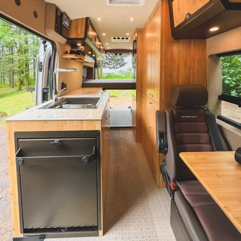 Tetravan Folding Shower with Magnetic Curtain